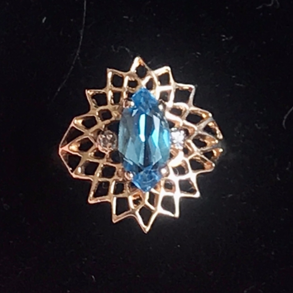 ❌❌❌SOLD❌❌❌ 10KT GENUINE BLUE TOPAZ , DIAMOND RING - Picture 15 of 15
